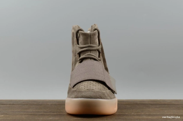 Brown Yeezy BY2456 adidas Boost Light 750 0812